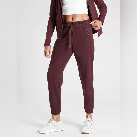 Athleta Bounce Back Jogger Relaxed Sweatpants in Burgundy Women’s Small - Picture 1 of 7